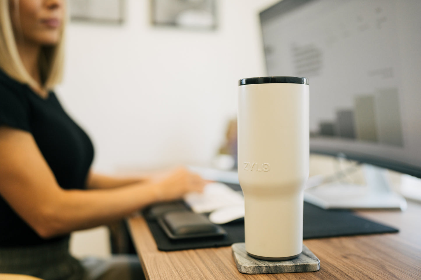 24oz Executive Cup