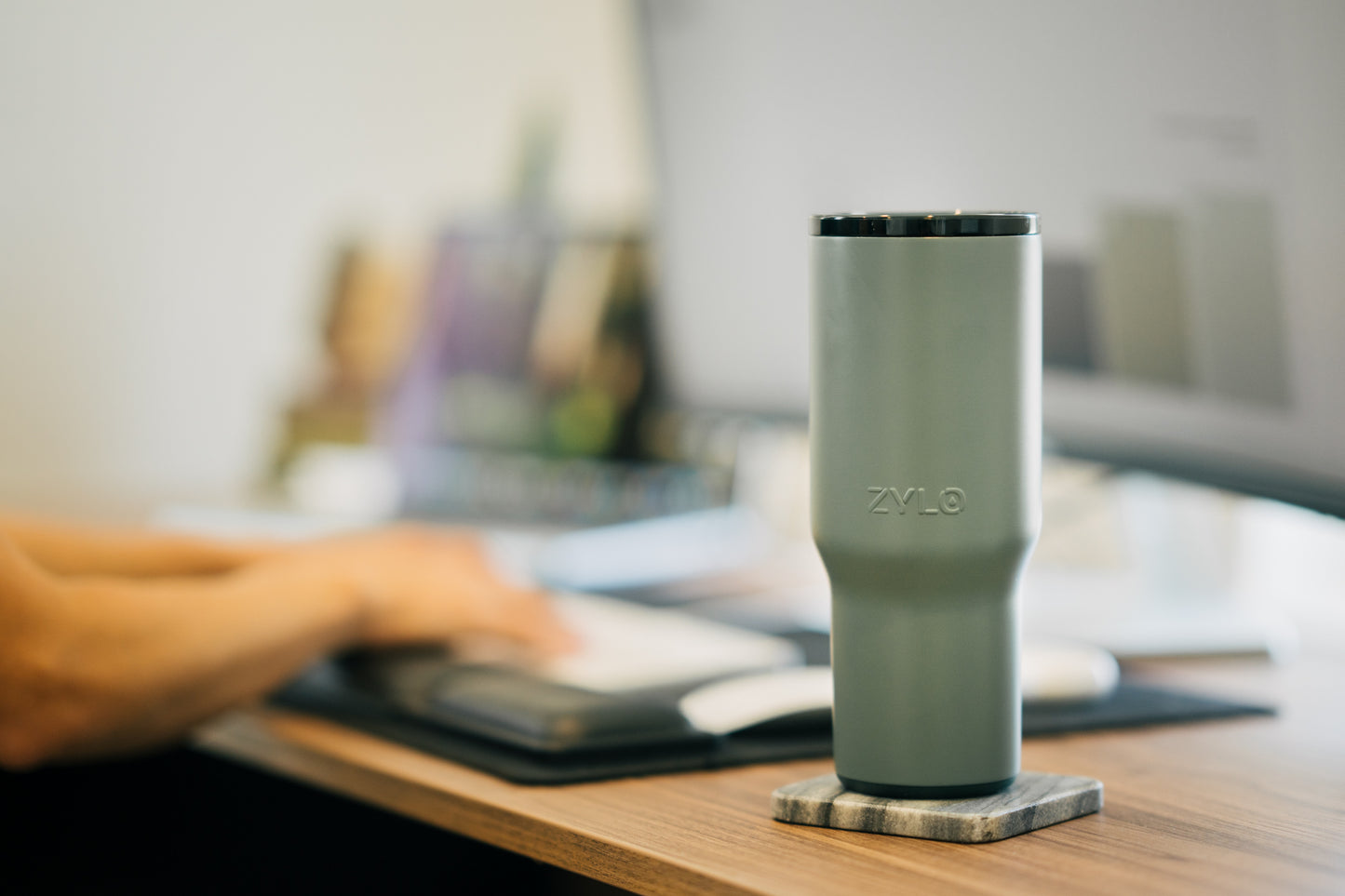 24oz Executive Cup